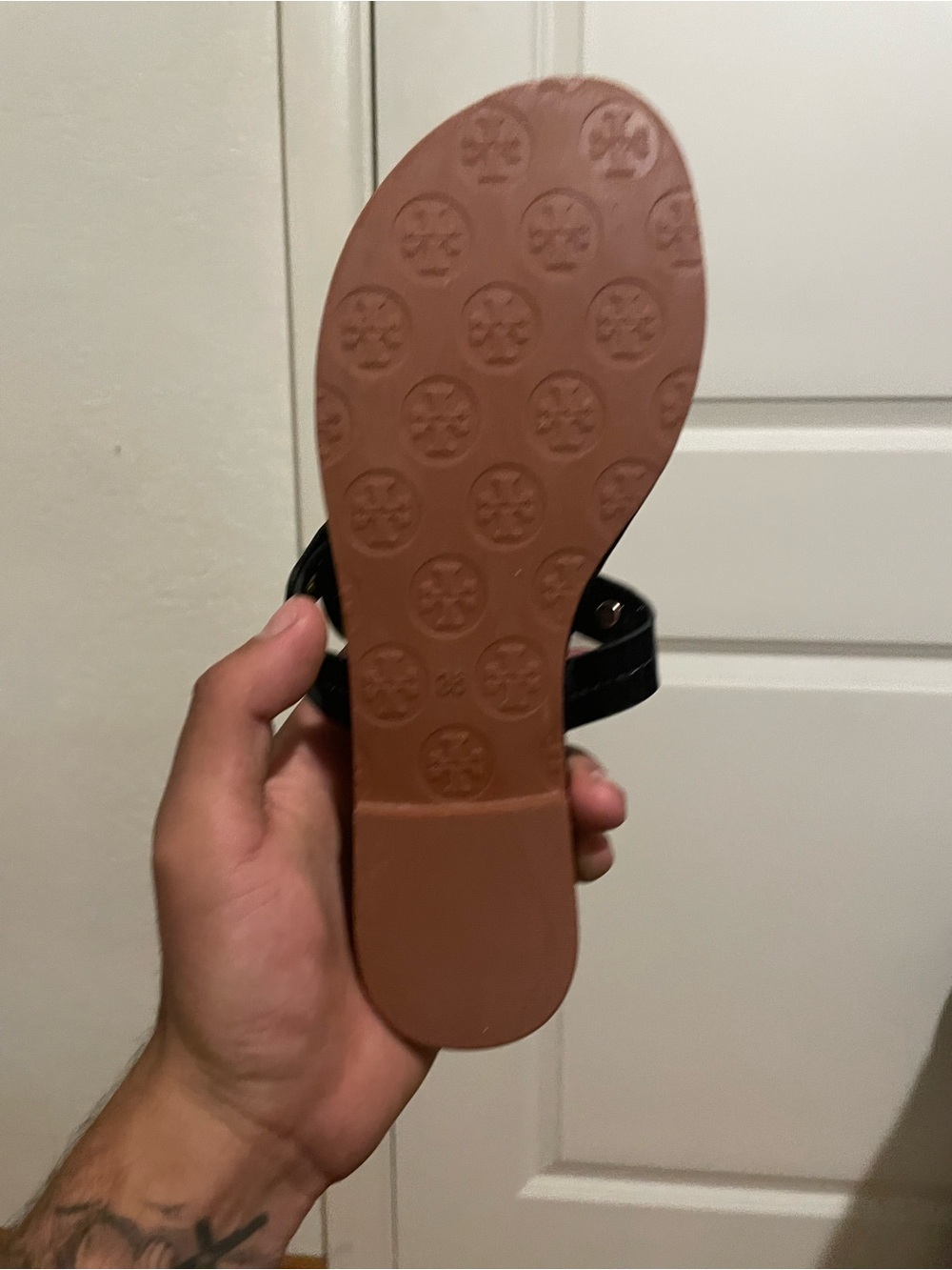 Tory Burch Black Patent Logo Thong Sandals - Picture 3 of 3